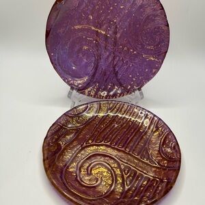 Purple flash glass decorative plates with metallic gold design. 2 pcs.